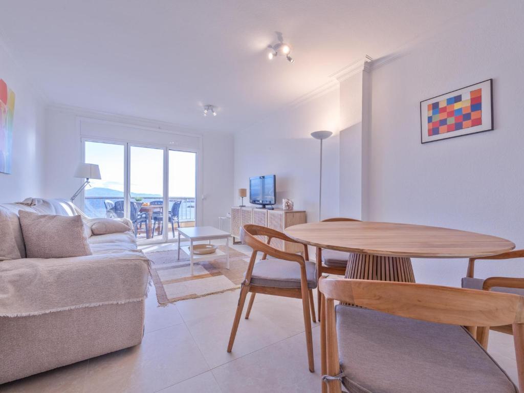Apartamento renovado con terraza vistas al mar en L'Escala - ES-325-24 - 5
