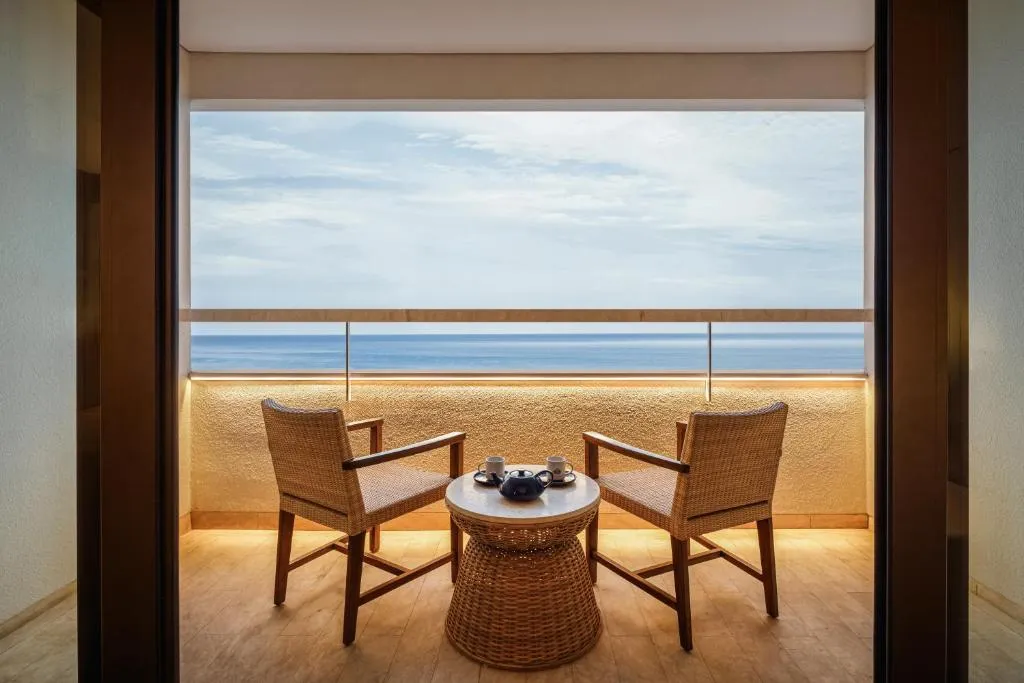 Bali Beach Hotel，位于沙努尔的酒店
