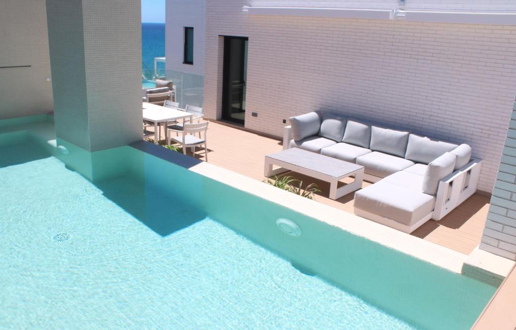 Luxury penthouse with private pool - 1