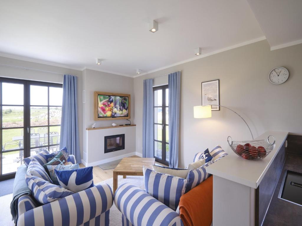 Reetland am Meer - Premium Reetdachvilla mit 3 Schlafzimmern, Sauna und Kamin H21, Dranske