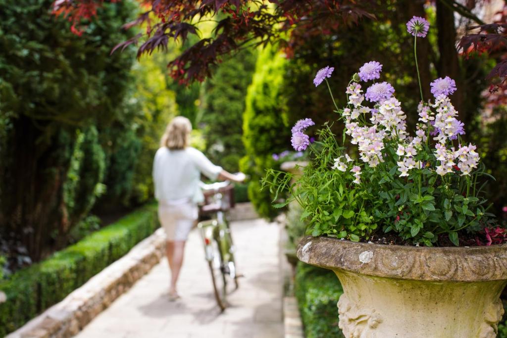 Greenhills Country Hotel — Attractions in the area in Trinity