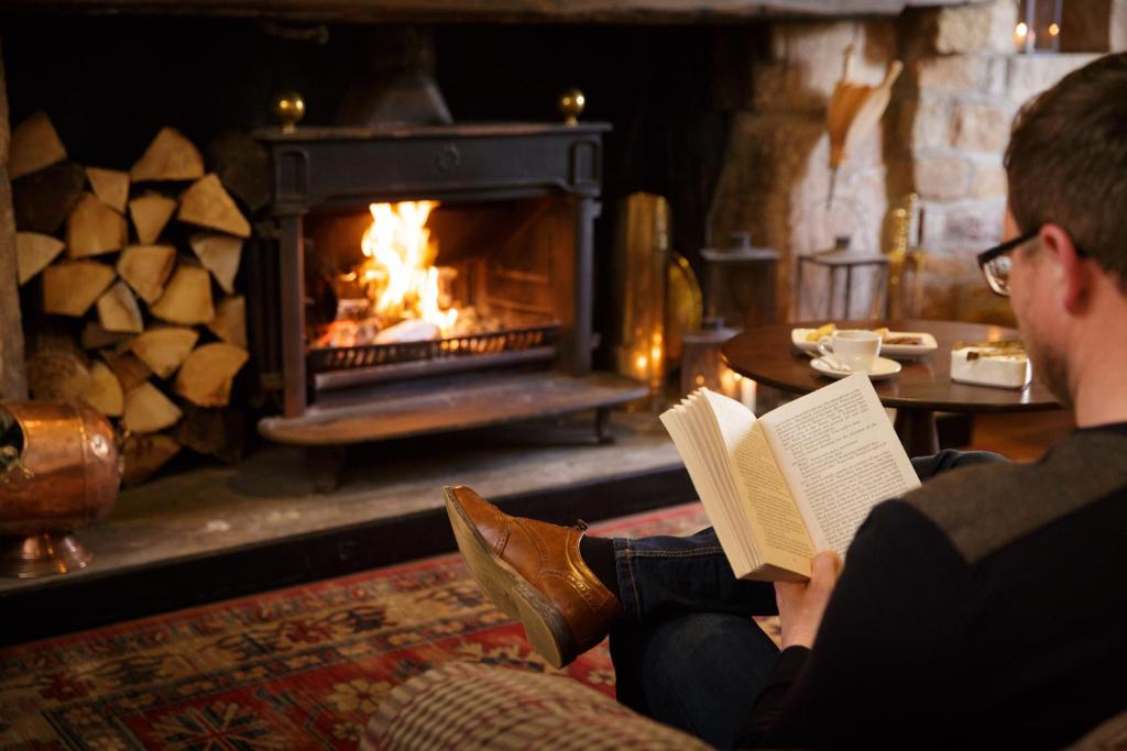 Greenhills Country Hotel — Restaurant & bars in Trinity