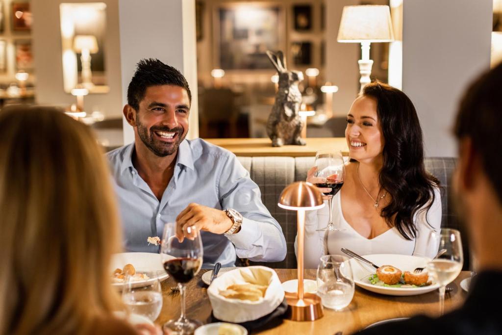 Greenhills Country Hotel — Restaurant & bars in Trinity