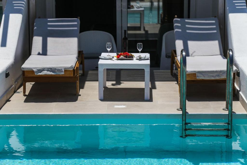 スイミングプール