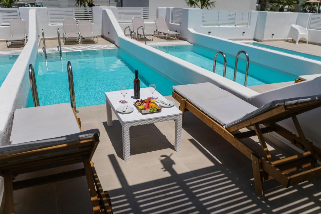 スイミングプール