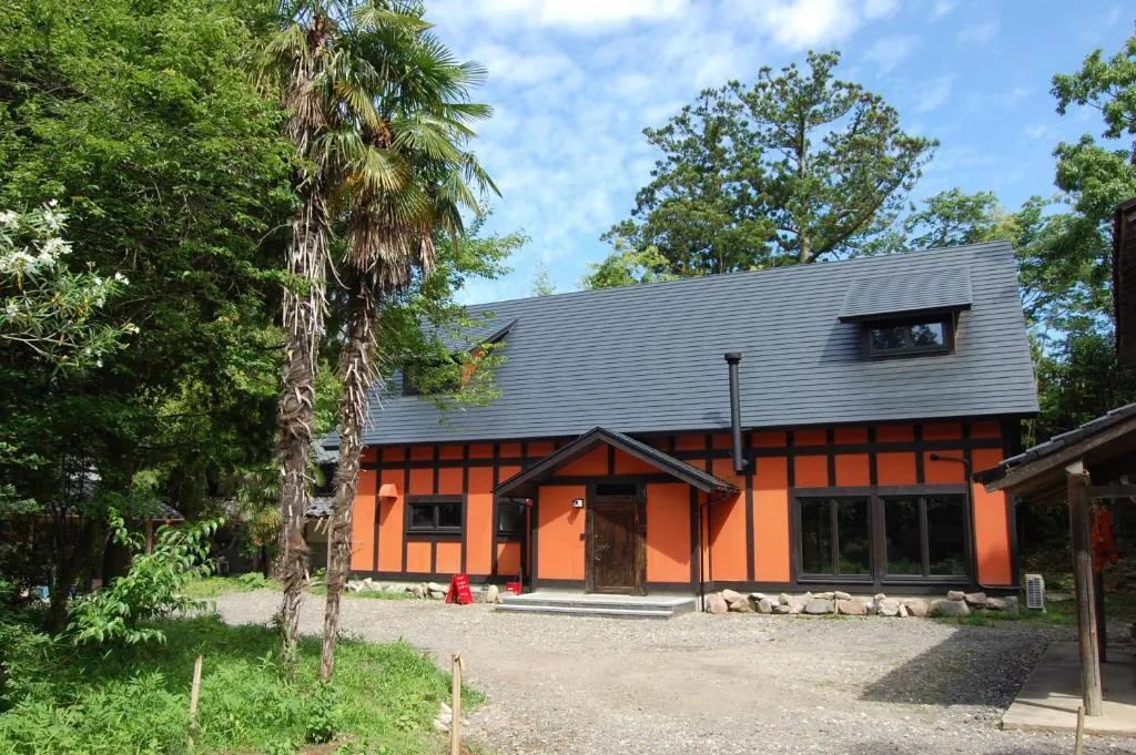 カールベンクス古民家民宿Yosabei, hotel in Sado