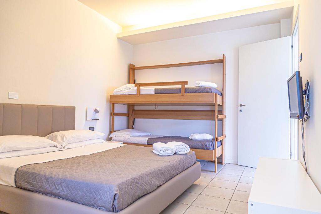 Hotel Avana Fronte Mare - 5