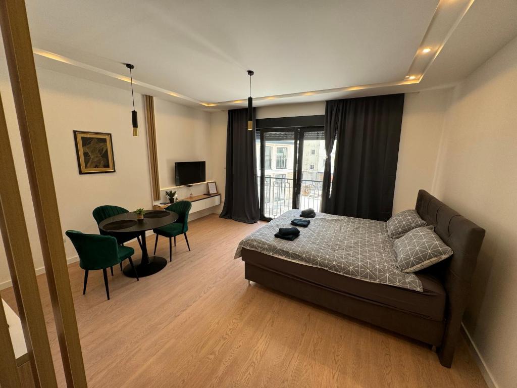 Epicenter Suite - 2