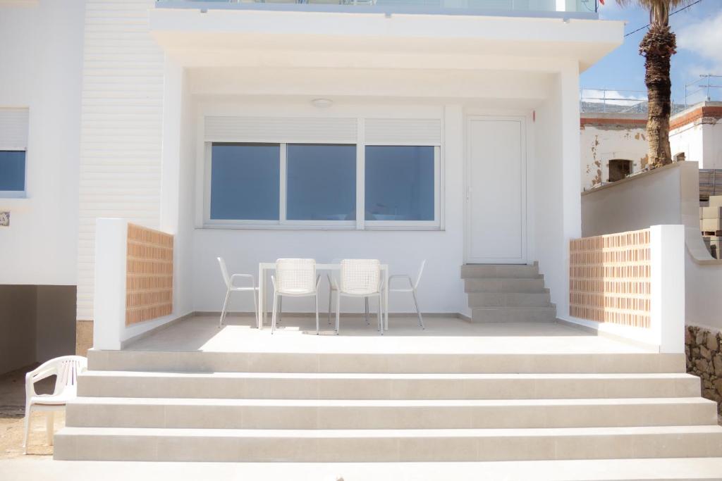 Vistas y terraza panorámica frente al mar en Denia, Las Rotas - 5