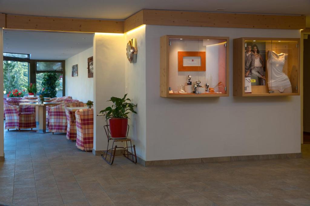 Hotel Helvetia Intergolf - 3