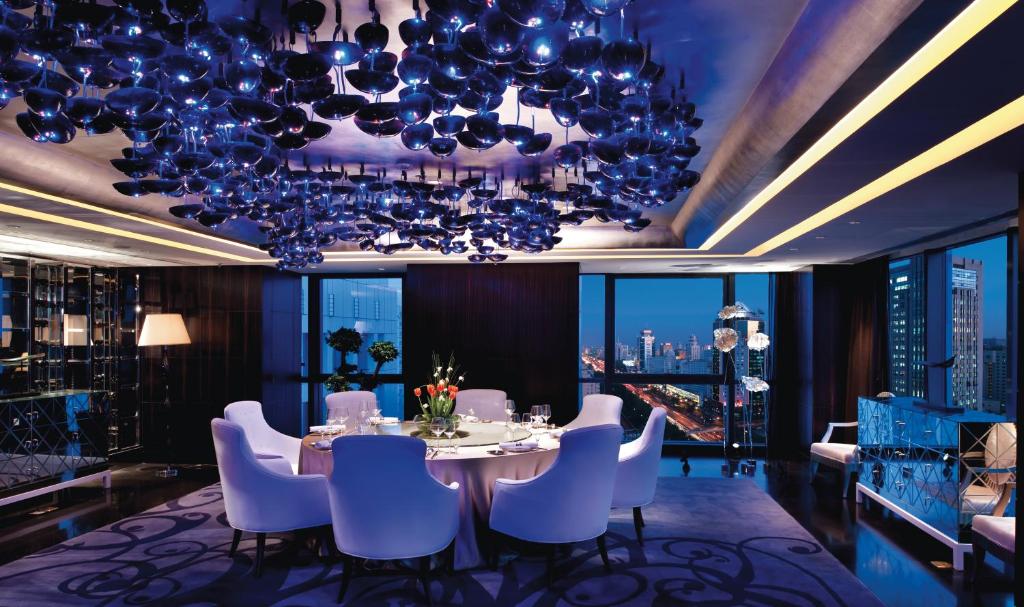Restaurant, YANJING HOTEL in Beijing