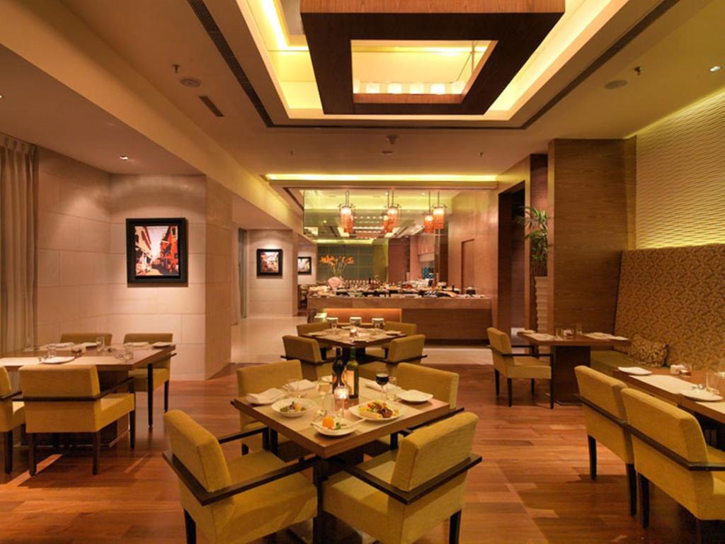 Jaipur Hotel Royal Orchid Jaipur, Tonk Road dining