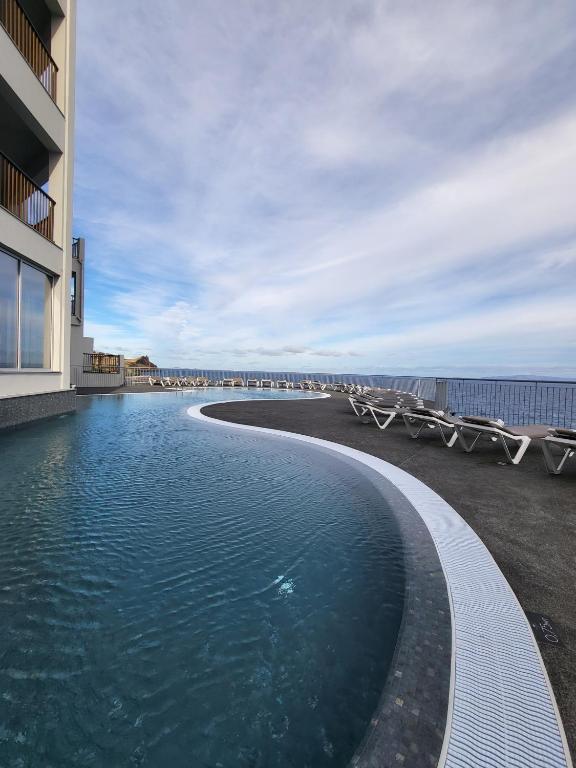 Hotel Royal Orchid — Swimming pool in Caniço, Madeira