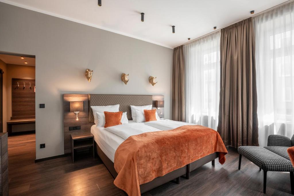 Hotel Room 4