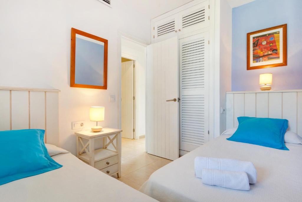 Son Bou Playa Gold by Menorca Vacations — Hotel rooms in Son Bou, Balearic Islands