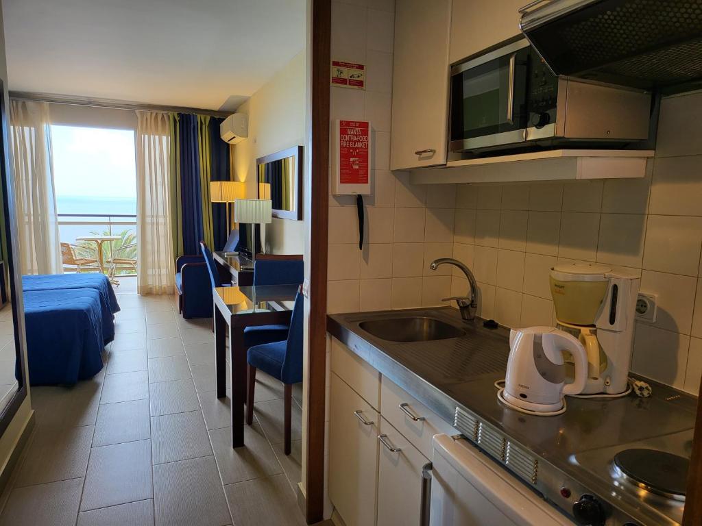Hotel Cais da Oliveira — Hotel rooms in Caniço, Madeira