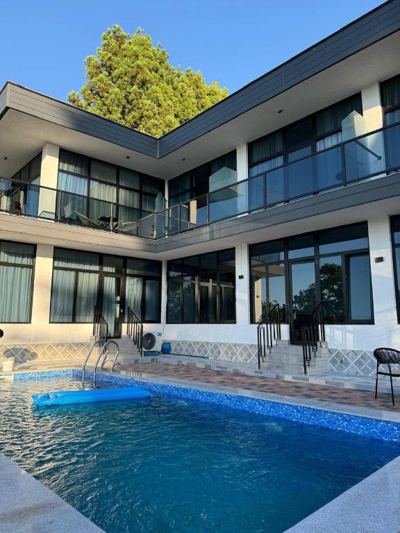 sea side, Makhinjauri