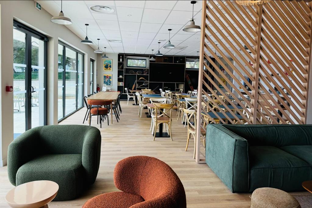 Food and beverages, Kyriad Limoges - Ester in Limoges