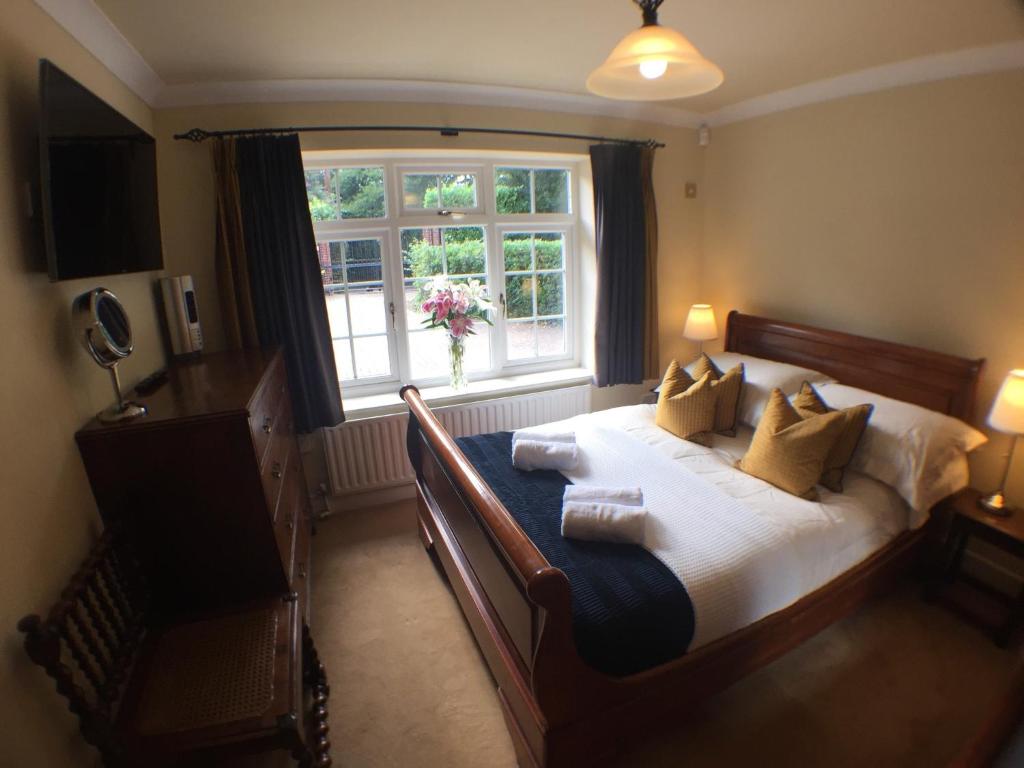 Shallows Lodge, Lymington photo 6