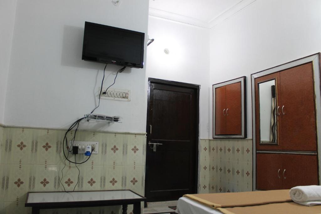 Madhur Villa Guest House 전경