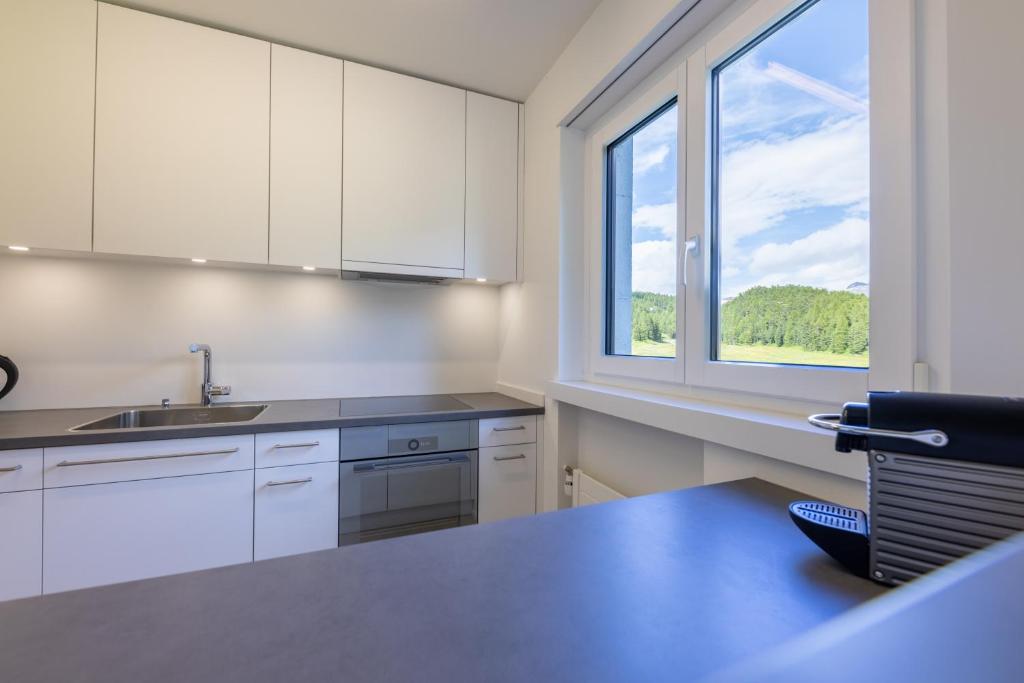 Cosy Apartment facing Piz Rosatsch with eFireplace, Pool & Sauna - 2