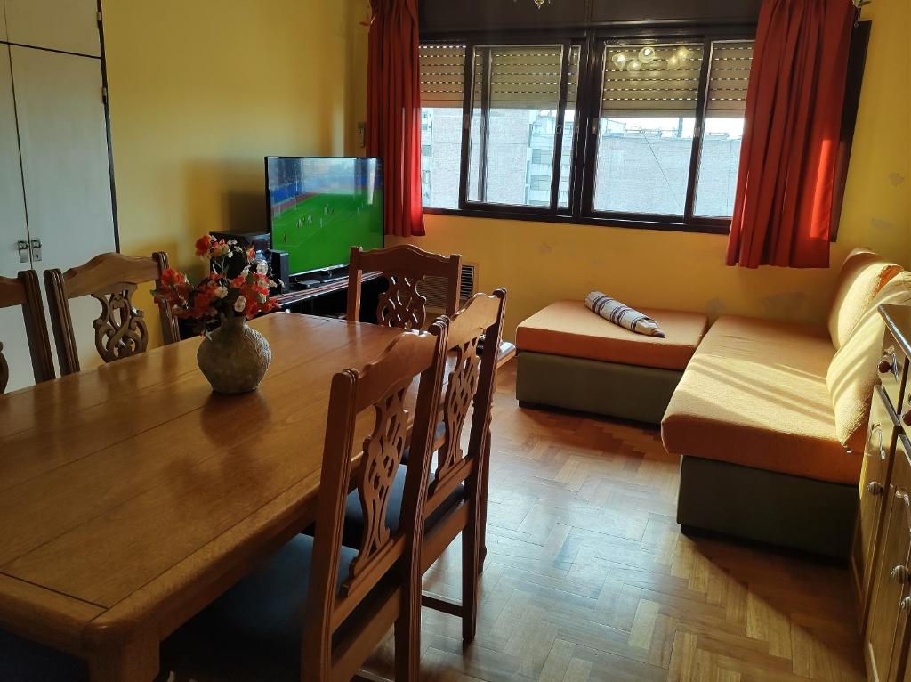 Departamento céntrico con cochera - 3