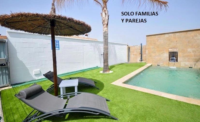 Chalet con encanto en Conil SOLO FAMILIAS Y PAREJAS - 2
