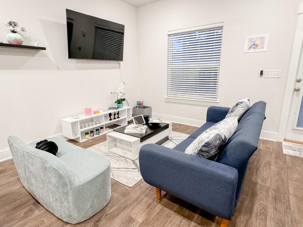 morii - townhome with pool, Pensacola