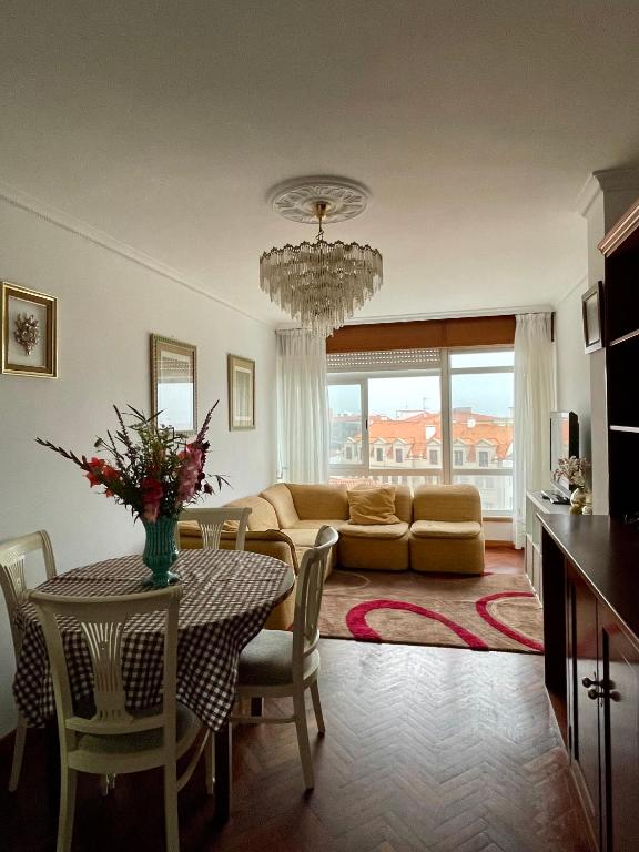 Lar da Amarella, Ribeira