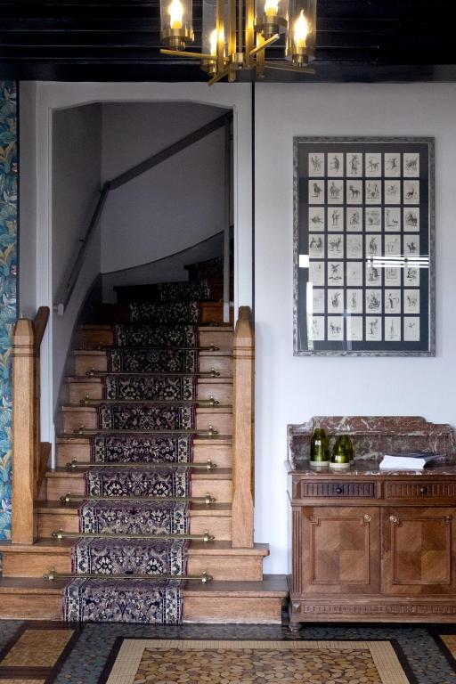 Exterior view, Logis - Hotel & Restaurant Le Bellevue in La Bouille