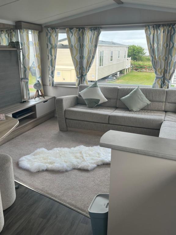 Robinson retreats beautiful caravan with sea views pet friendly, Mainsriddle