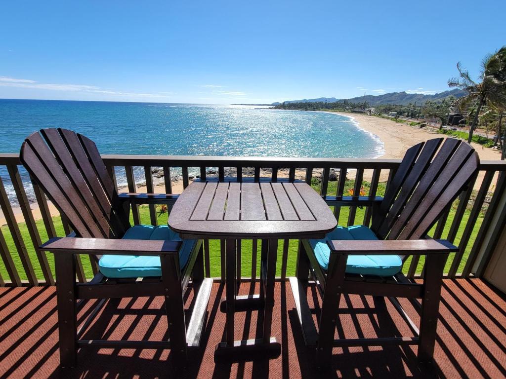 Stunning Oceanfront Condo - The Seashore Hideaway, Wailua Bay View, Unit 208, Kapaa, Kapaa