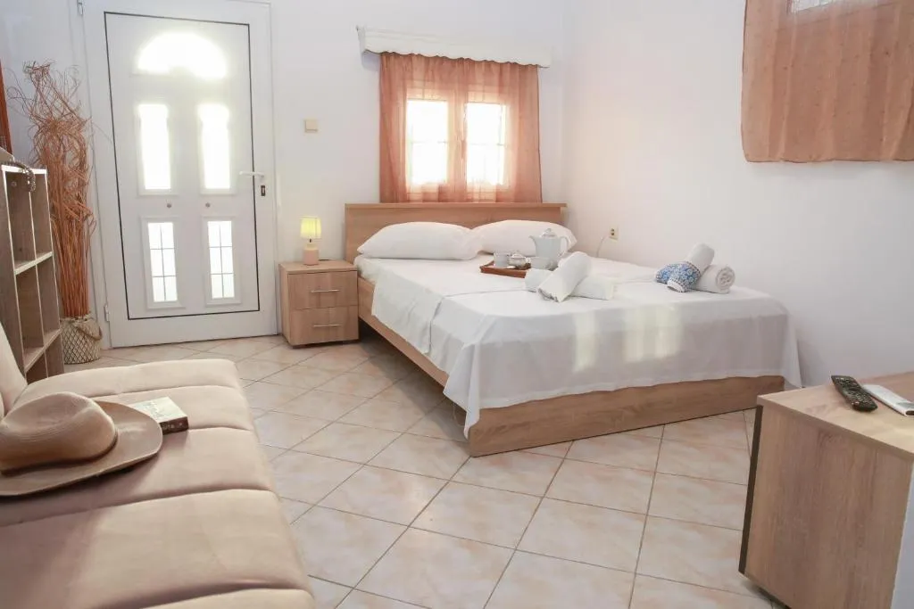 Ioli Luxury Apartment, hotel v destinaci Gourna