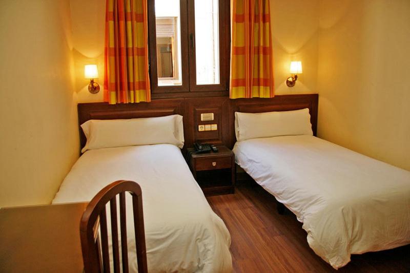 Hostal Victoria I - 4