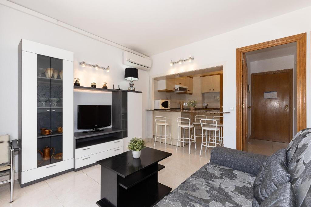 UHC Txingudi Family Apartments - 5