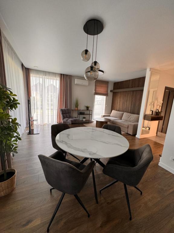 Kunigiskes Waves, Palanga