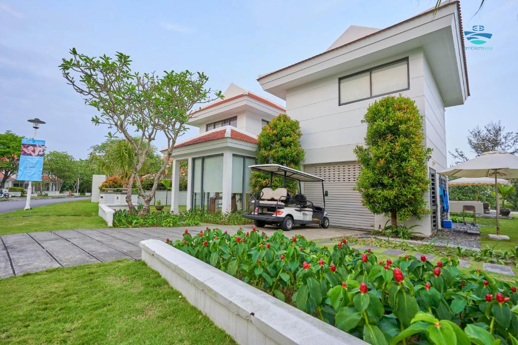 Abogo Da Nang OceanFront Luxury Villa