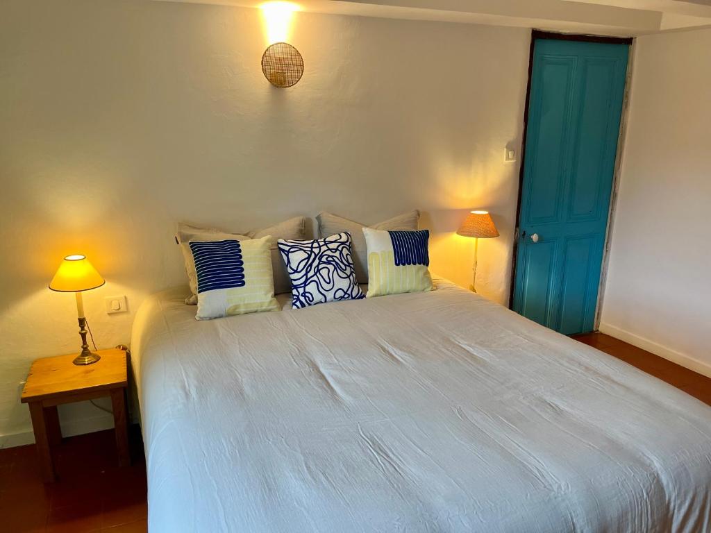 Charming & medieval village house completely renovated with great exterior and views - 5