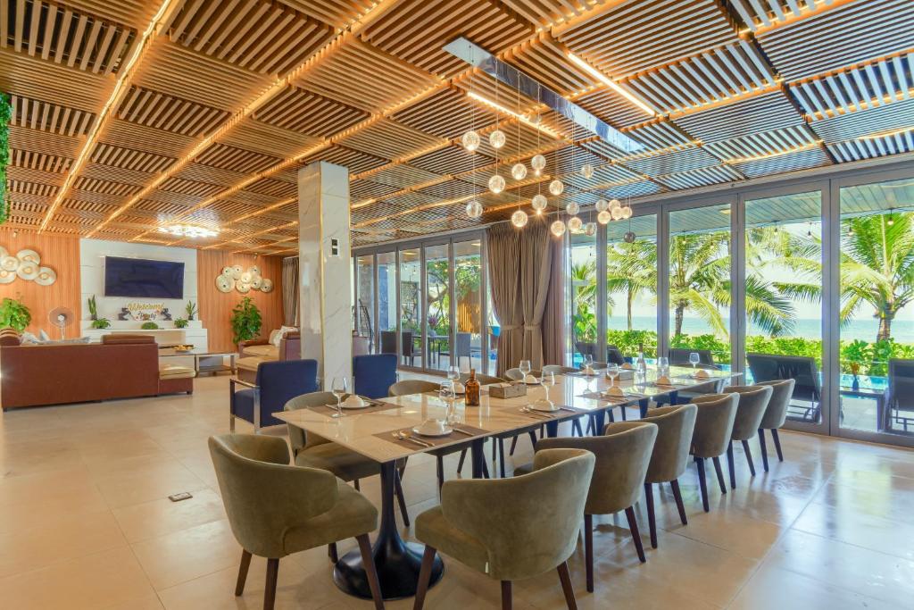 Abogo Da Nang OceanFront Luxury Villa