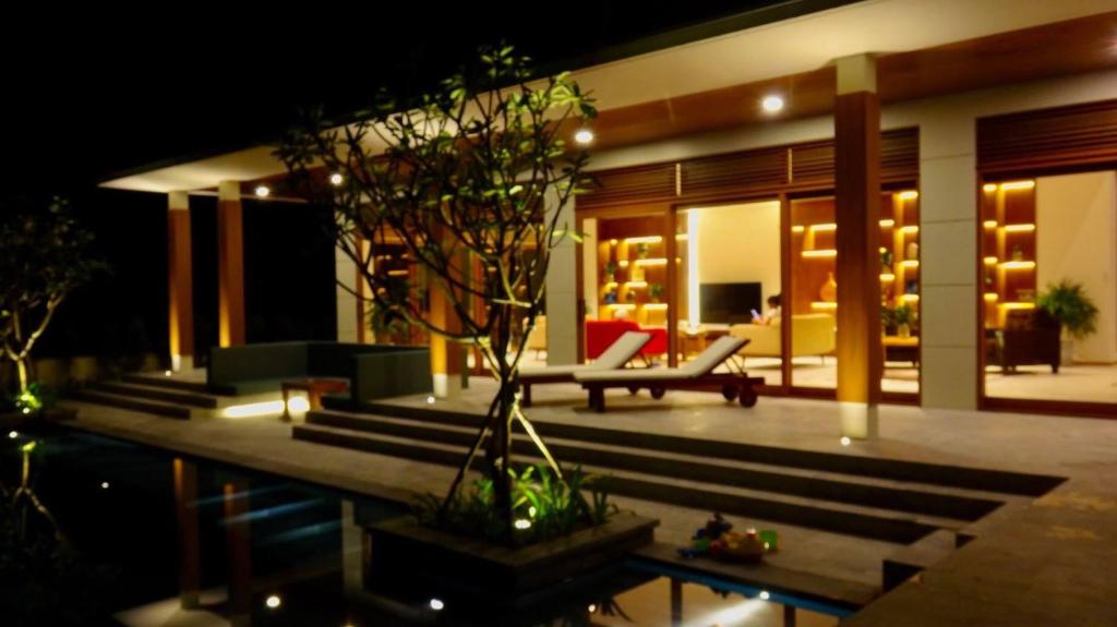 Abogo Da Nang OceanFront Luxury Villa