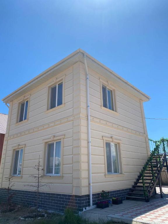 Salam guest house, Bosteri