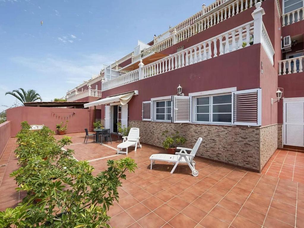 Spacious holiday home with private terrace - 1