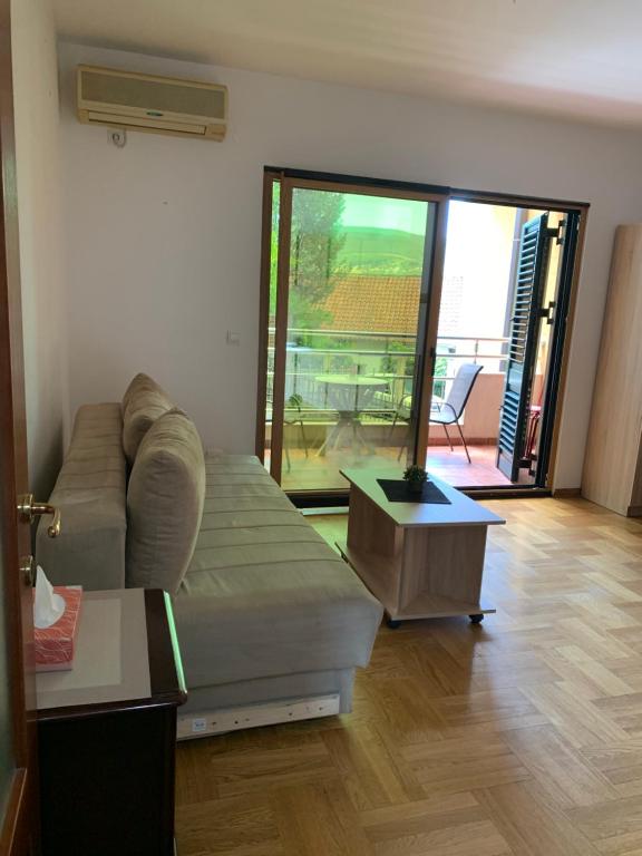 Walk to Beach from Topla, Herceg Novi