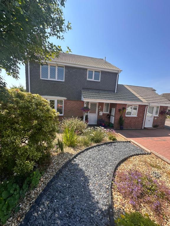 The Haven 2 night minimum stay, Torpoint