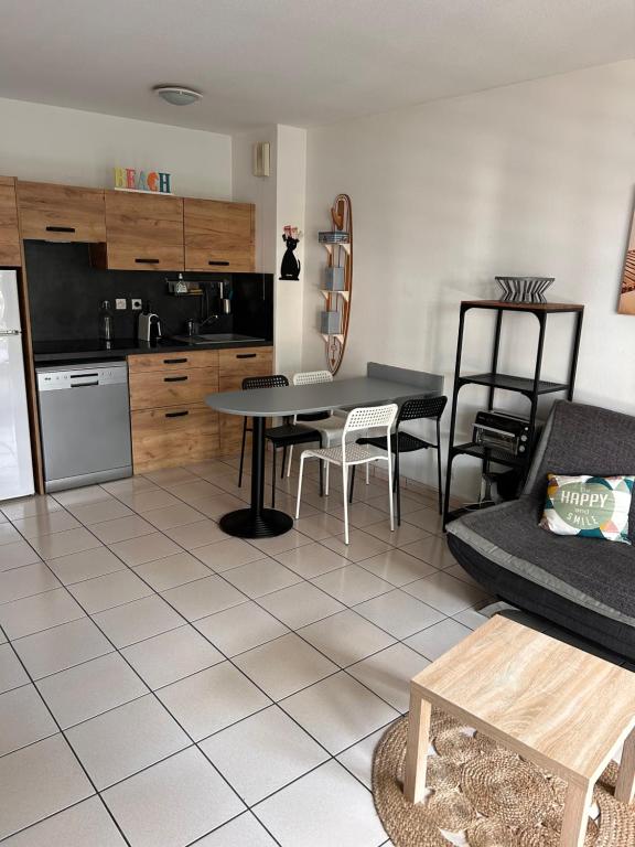 Apt. 6/8 couchages 200m océan - 4