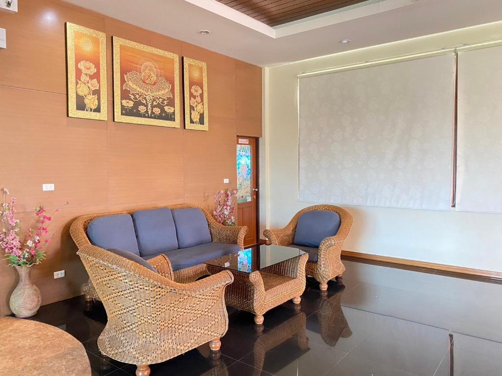 View, Chaophayathara Riverside Hotel in Chai Nat