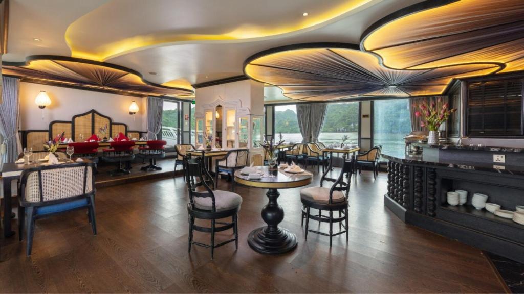 Lotus Elegance Cruise