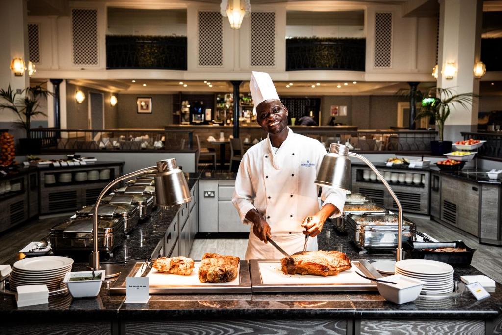 Merton Hotel — Restaurant & bars in Grouville