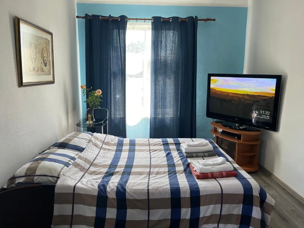 Dzērves apartamenti, hotel in Nastrova