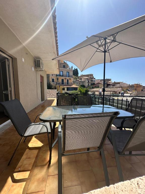 We Home Taormina Center with Parking - 1